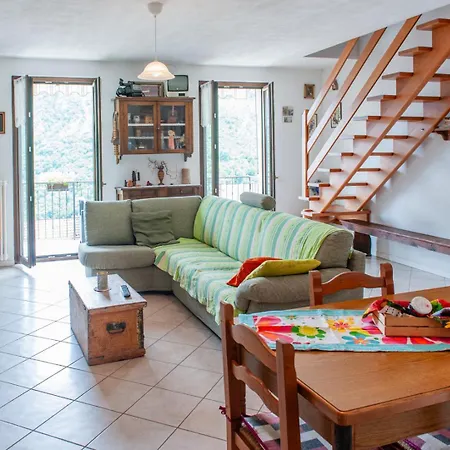 Romantic Getaway On Ferienhaus Garzeno